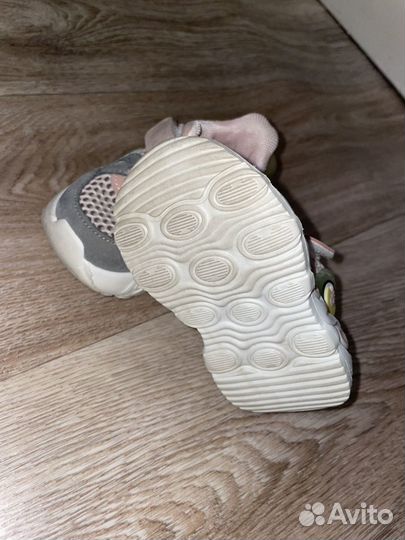 Кроссовки для девочки 16 размер