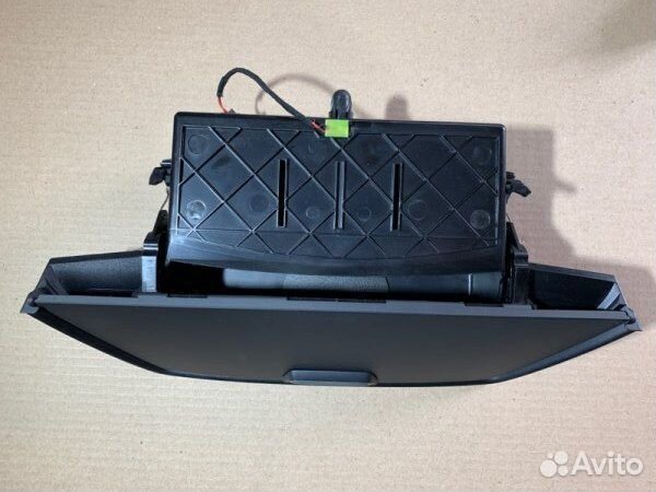 Бардачок передний Bmw X1 E84 N20B20 A 2009