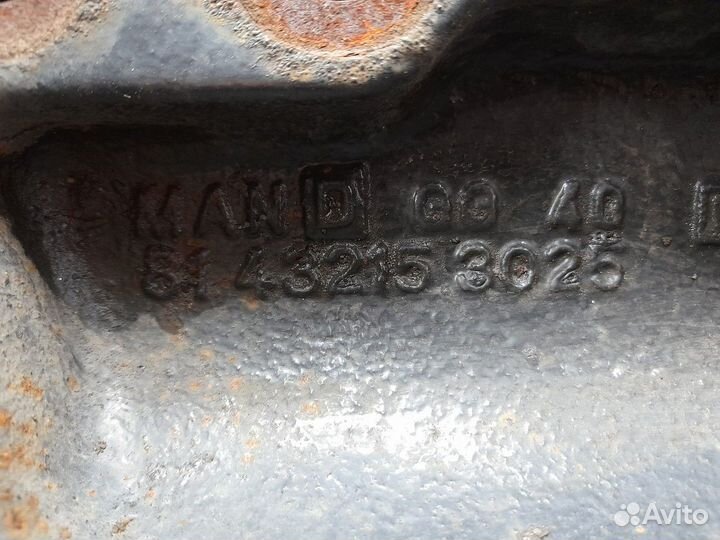 Кронштейн реактивной тяги