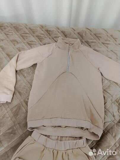 Спортивный костюм женский