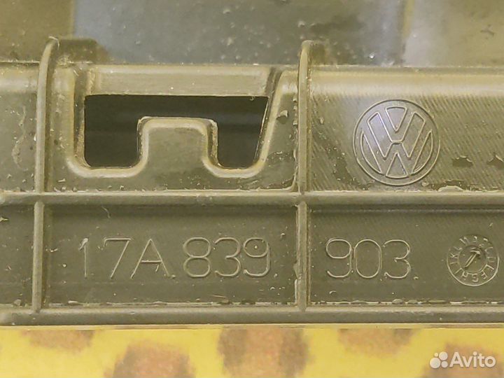 Молдинг двери внешний задний левый Volkswagen