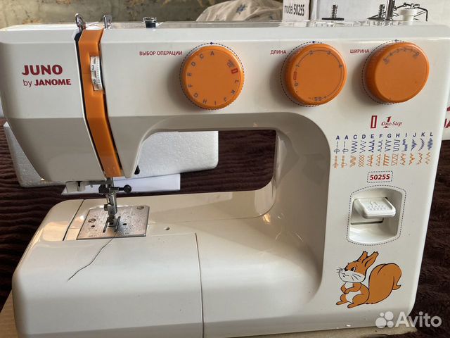 Швейная машина Janome Juno 5025S