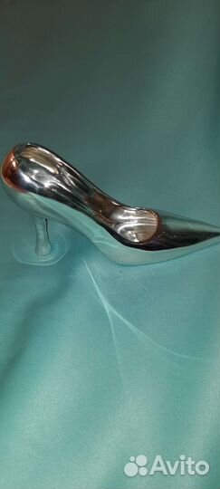 Металлическая туфелька