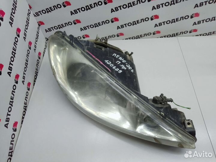 Фара правая Peugeot 206 2A/C 2001 г.в