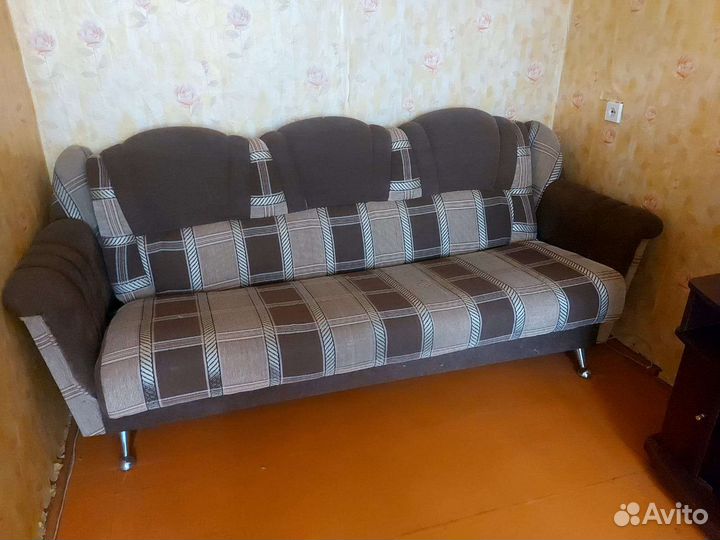 Диван