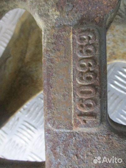 Кронштейн рессоры передний левый DAF 1606969