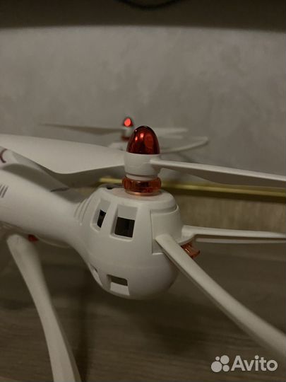 Квадрокоптер syma x8sw-d 720p