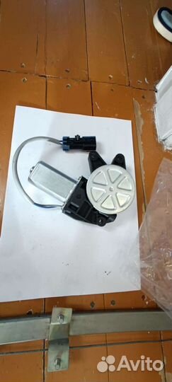 Мотор электростеклоподьемника