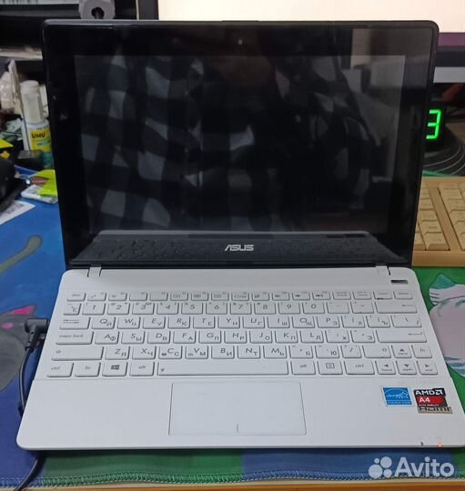 Нетбук Asus x102b, SSD 120Гб, 4Гб, Сенсорный экран