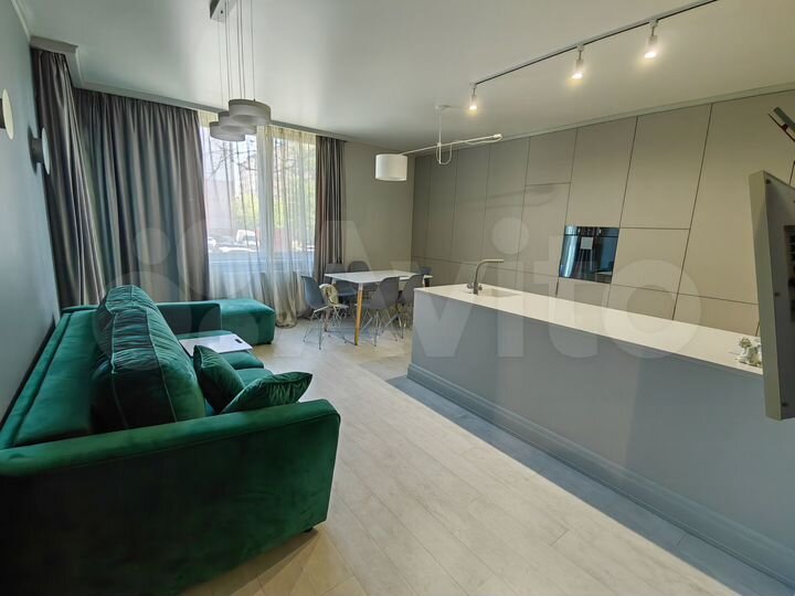 2-к. квартира, 80,5 м², 2/10 эт.