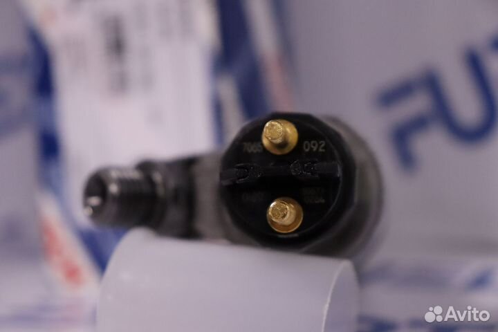 Форсунка топливная 0445120092