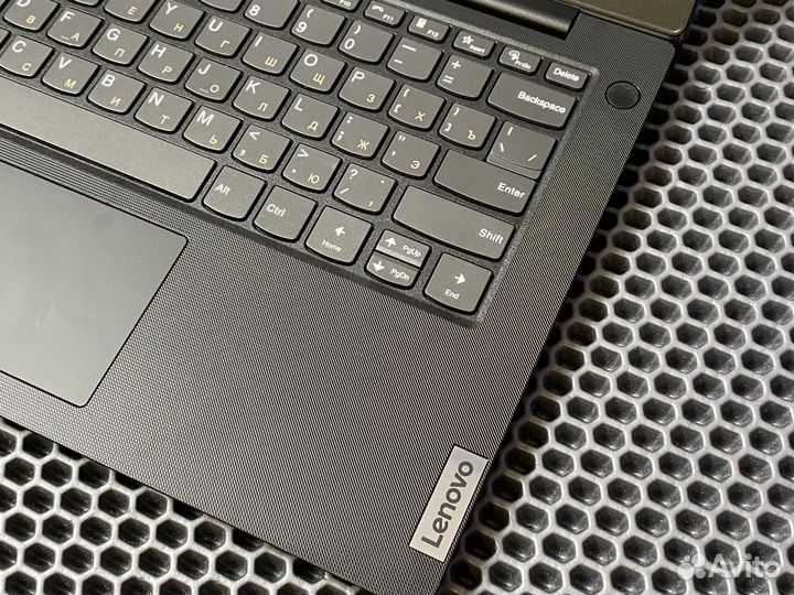 Lenovo i5 11-th Gen + IPS экран
