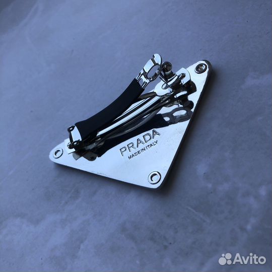 Заколка для волос Prada розовая