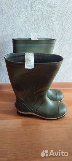 Резиновые сапоги новые