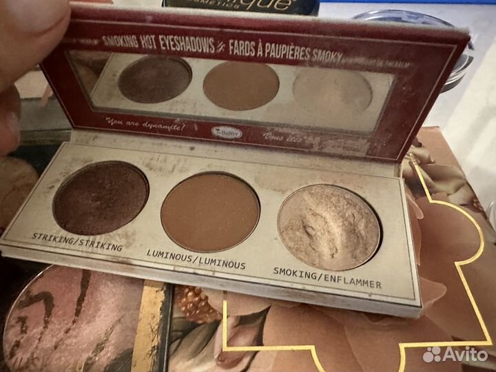 Косметика тени румяна хайлайтер клмплект