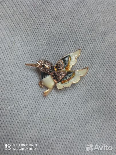 Брошь Значок Новый