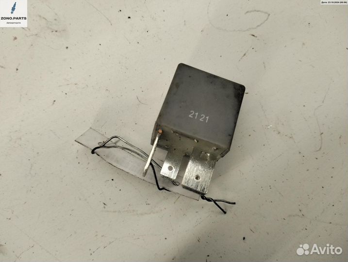 Реле (прочие) 2121 на Volkswagen Passat B3
