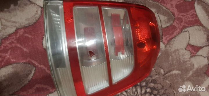 Фонарь Opel Zafira B 2007-2014