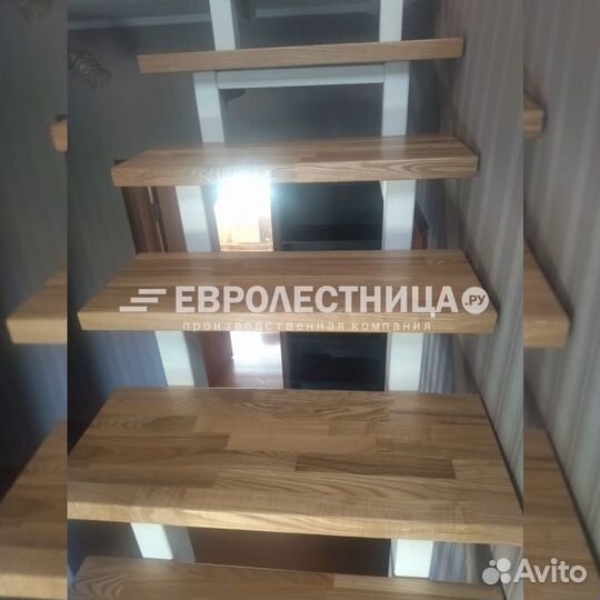 Лестница на металлическом каркасе