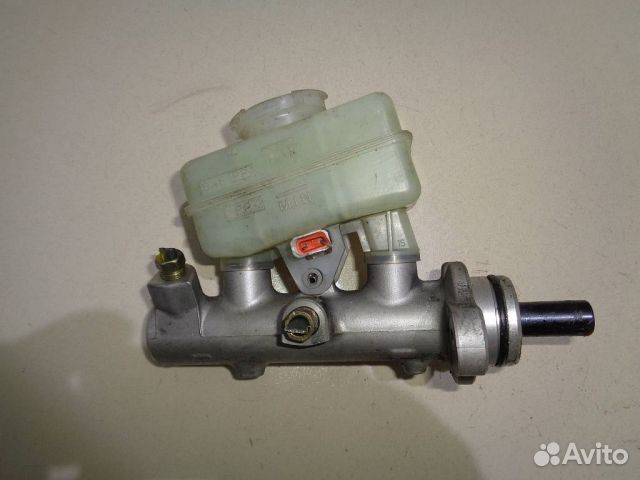 Главный тормозной цилиндр nissan HY34