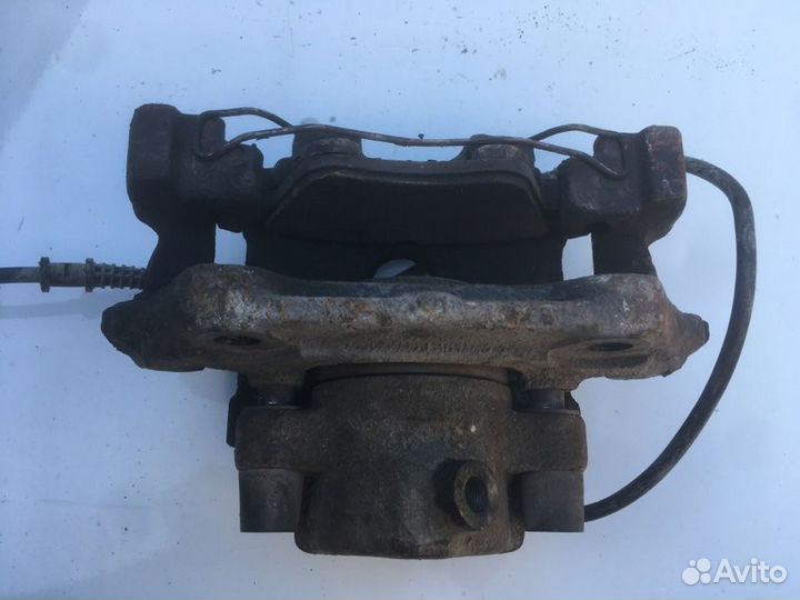 Суппорт передний левый Mercedes Clk W208 M111 1998