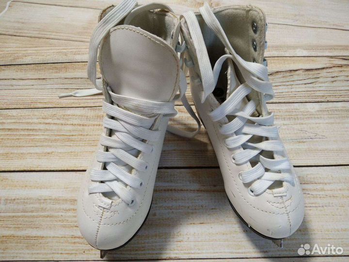 Коньки фигурные для девочки р.29