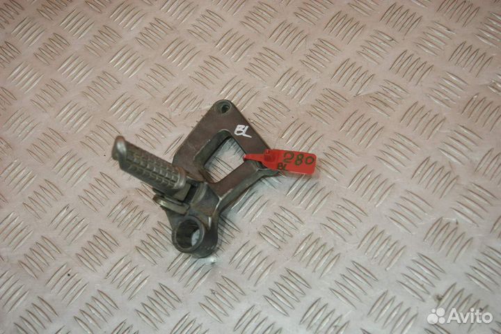 Подножка пассажира левая Kawasaki ZZR400-2