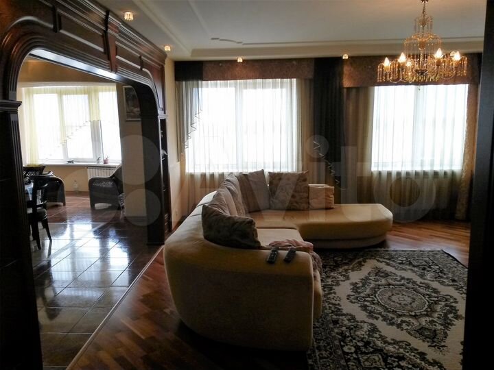 3-к. квартира, 158 м², 4/7 эт.