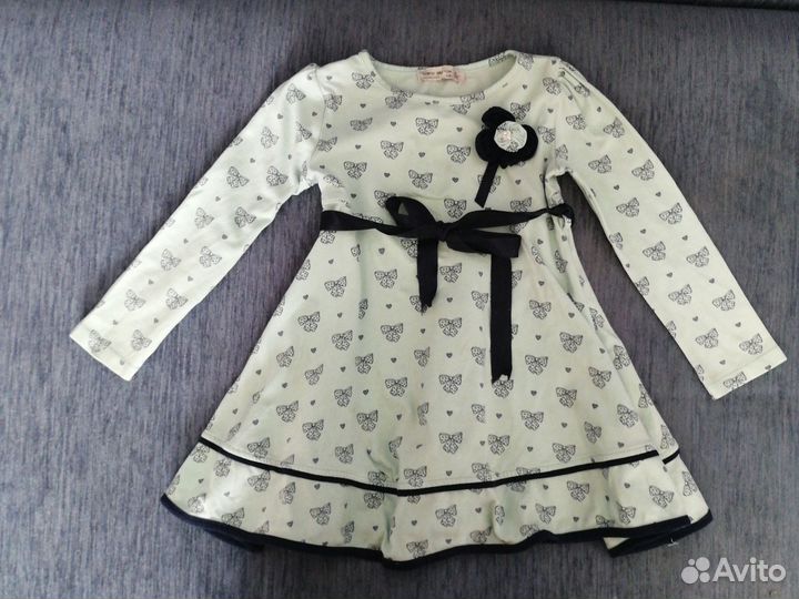 Одежда для девочки пакетом 104см