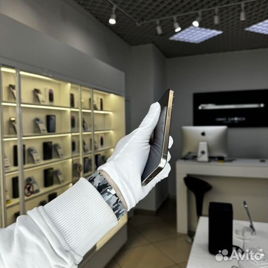 iPhone 15 Pro, 256 ГБ