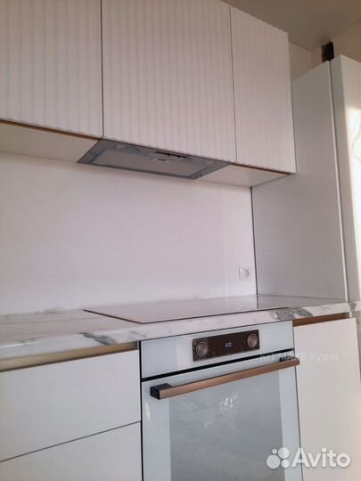 Современная угловая кухня на заказ