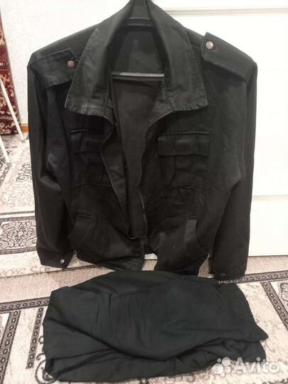 Черная форма охранника