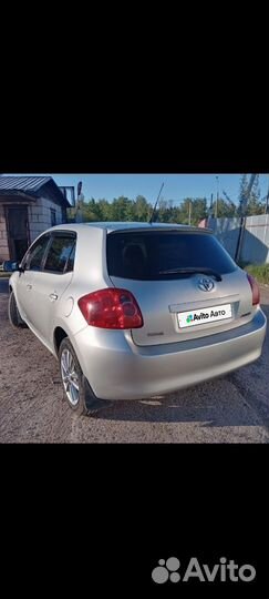 Toyota Auris 1.6 МТ, 2009, 310 000 км