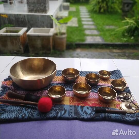 Гвоздестояние, массаж поющими чашами, Soundhealing