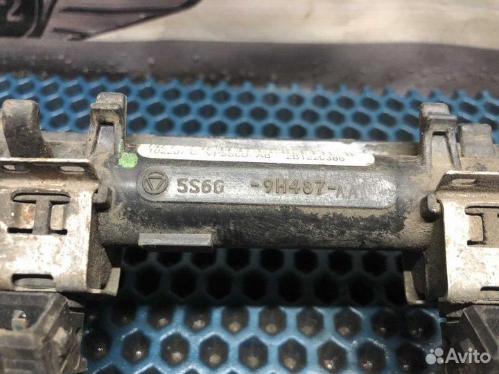 Рейка топливная (рампа) Ford Fusion