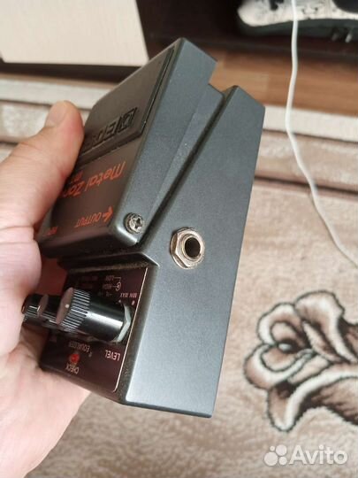 Boss metal zone MT 2