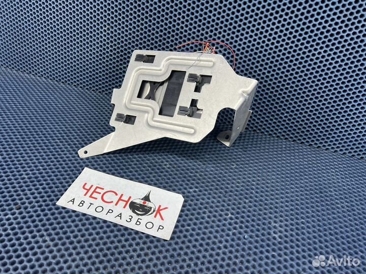 Блок управления бортовой сети Touareg 2010-2018