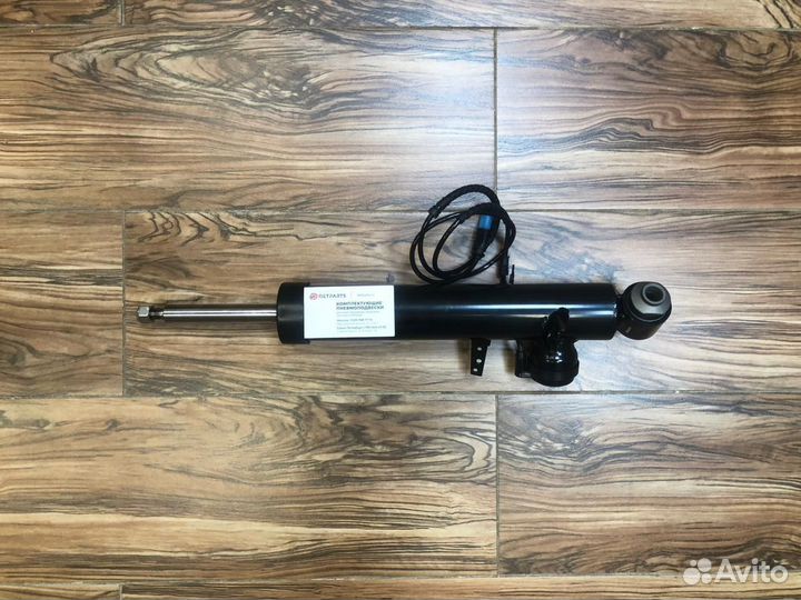 Задний BMW амортизатор Х6 с VDC 37126863175