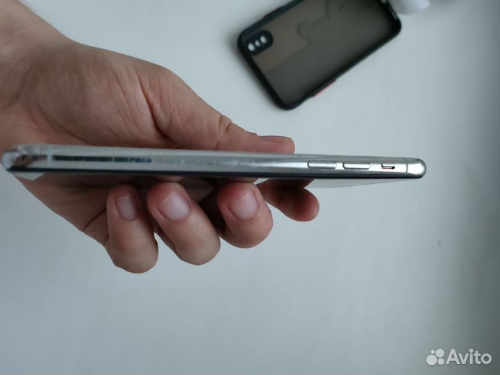 iPhone X, 64 ГБ