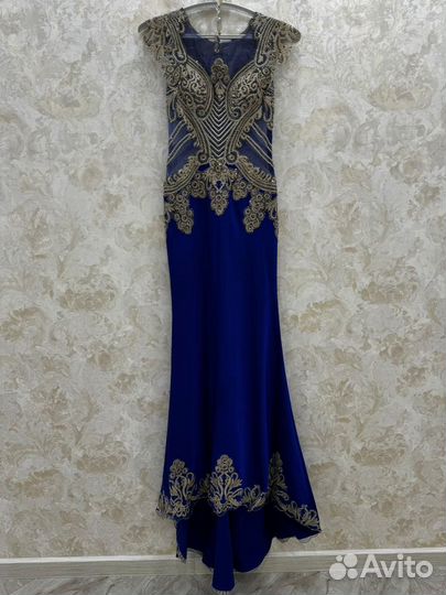 Вечернее платье в пол