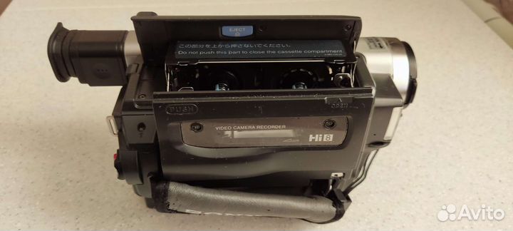 Видеокамера Sony handycam video Hi8 CCD-TR728E
