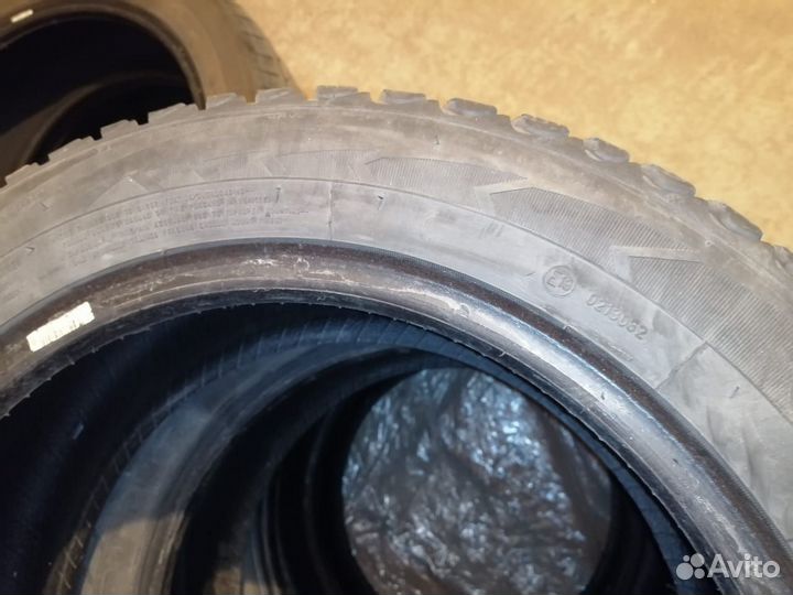 Goodyear UltraGrip 215/55 R17