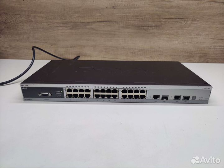 Коммутатор D-link DES-3528