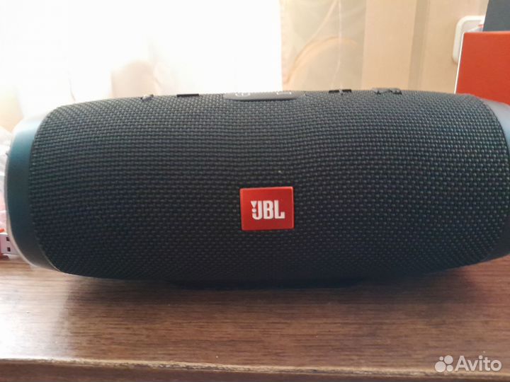 Колонка jbl charge 3