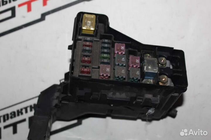 Блок предохранителей nissan tino HV10 PV10 V10 QG1