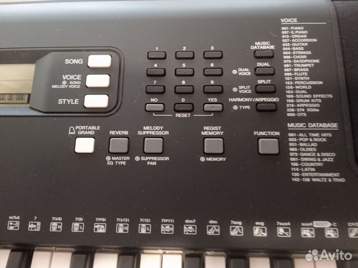 Cинтезатор Yamaha PSR-E363, для обучения