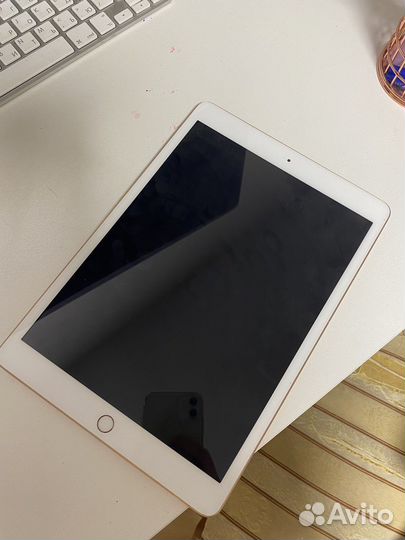 iPad 10.2