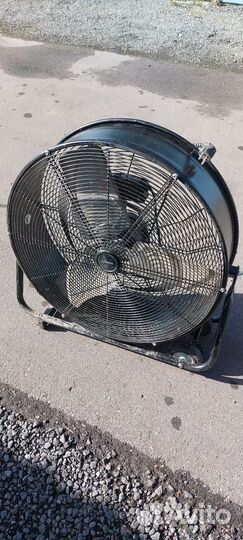 Вентилятор напольный. 250 вт б/у