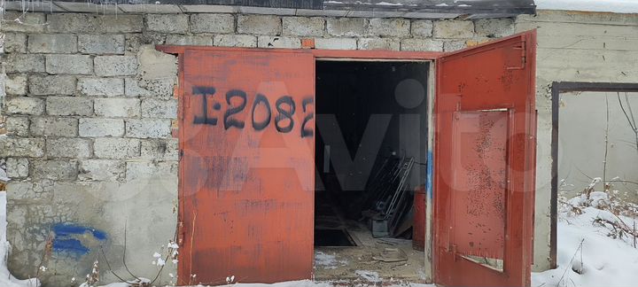 Гараж, > 30 м²