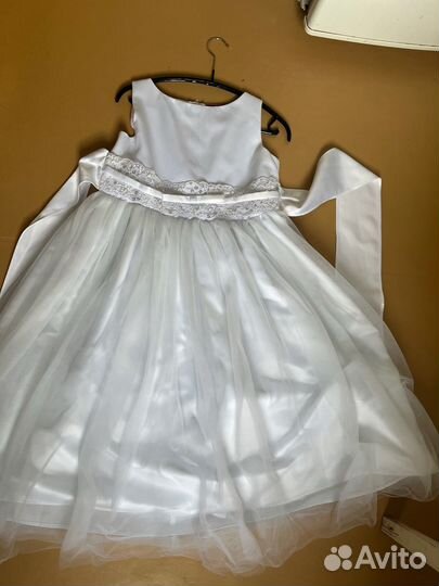 Шикарное платье.р134,на выпускной